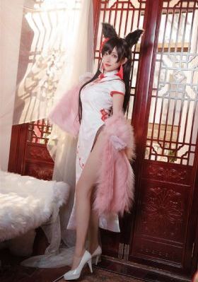 国产奔驰e200_高清在线播放
